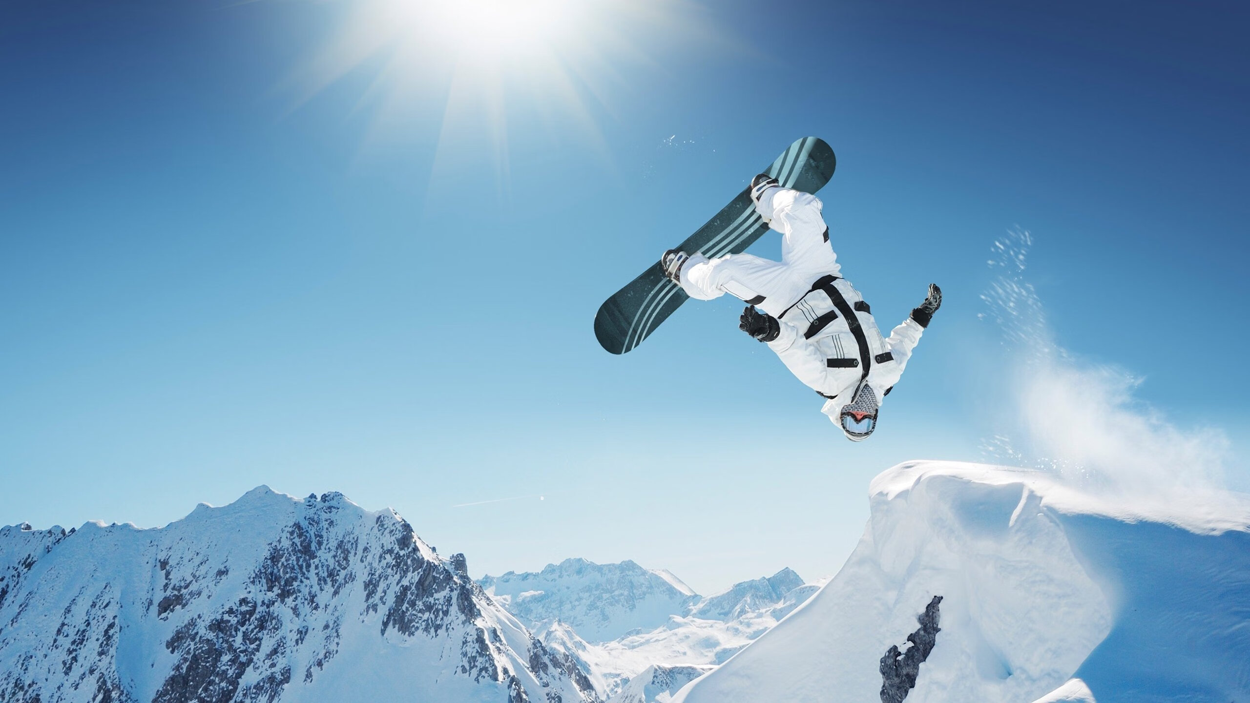 赛道与球场，库里F1街道赛的掘金式逆转