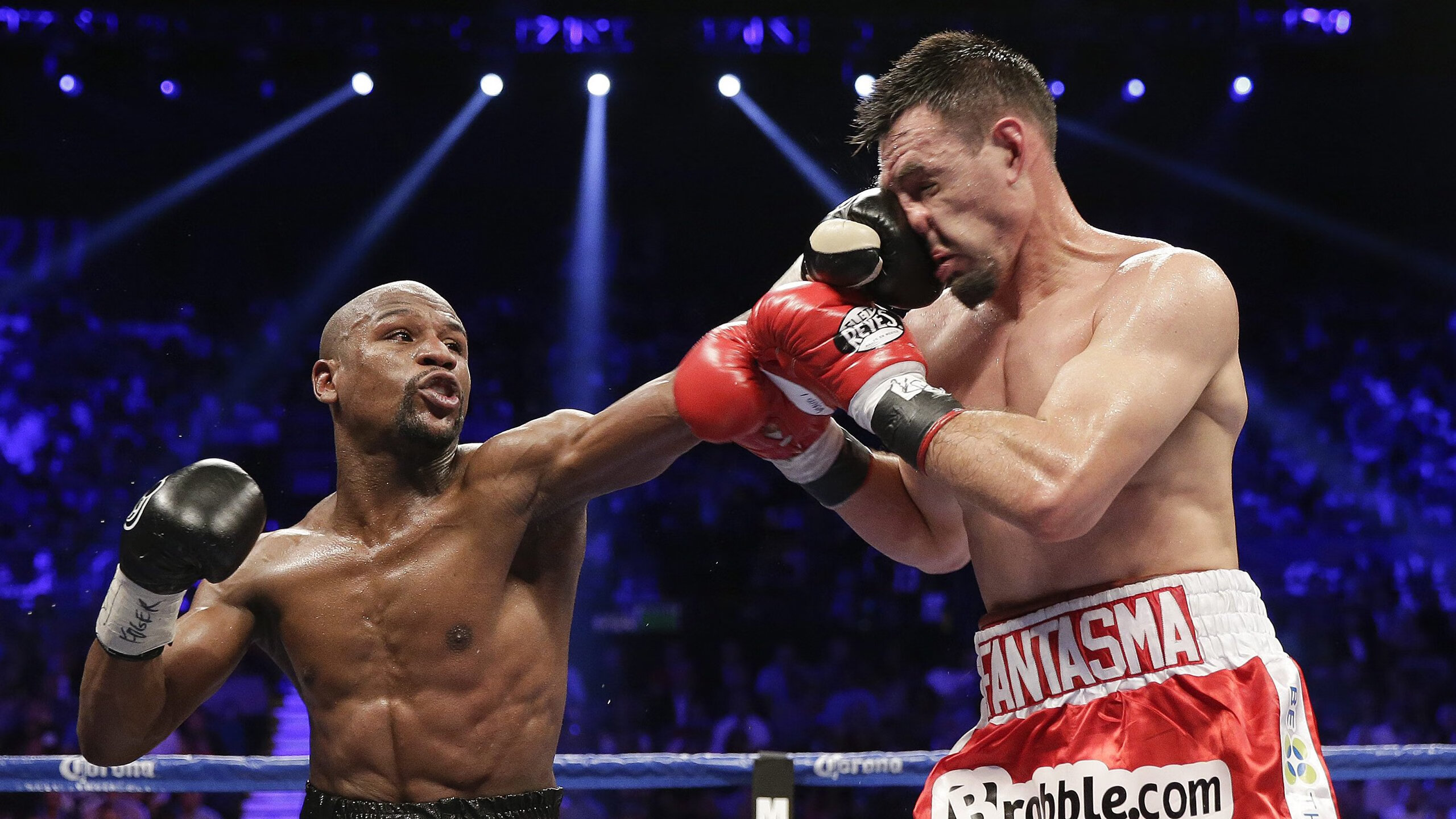 荷兰双星闪耀梅阿查，加维式拼抢铸就国际米兰新王朝