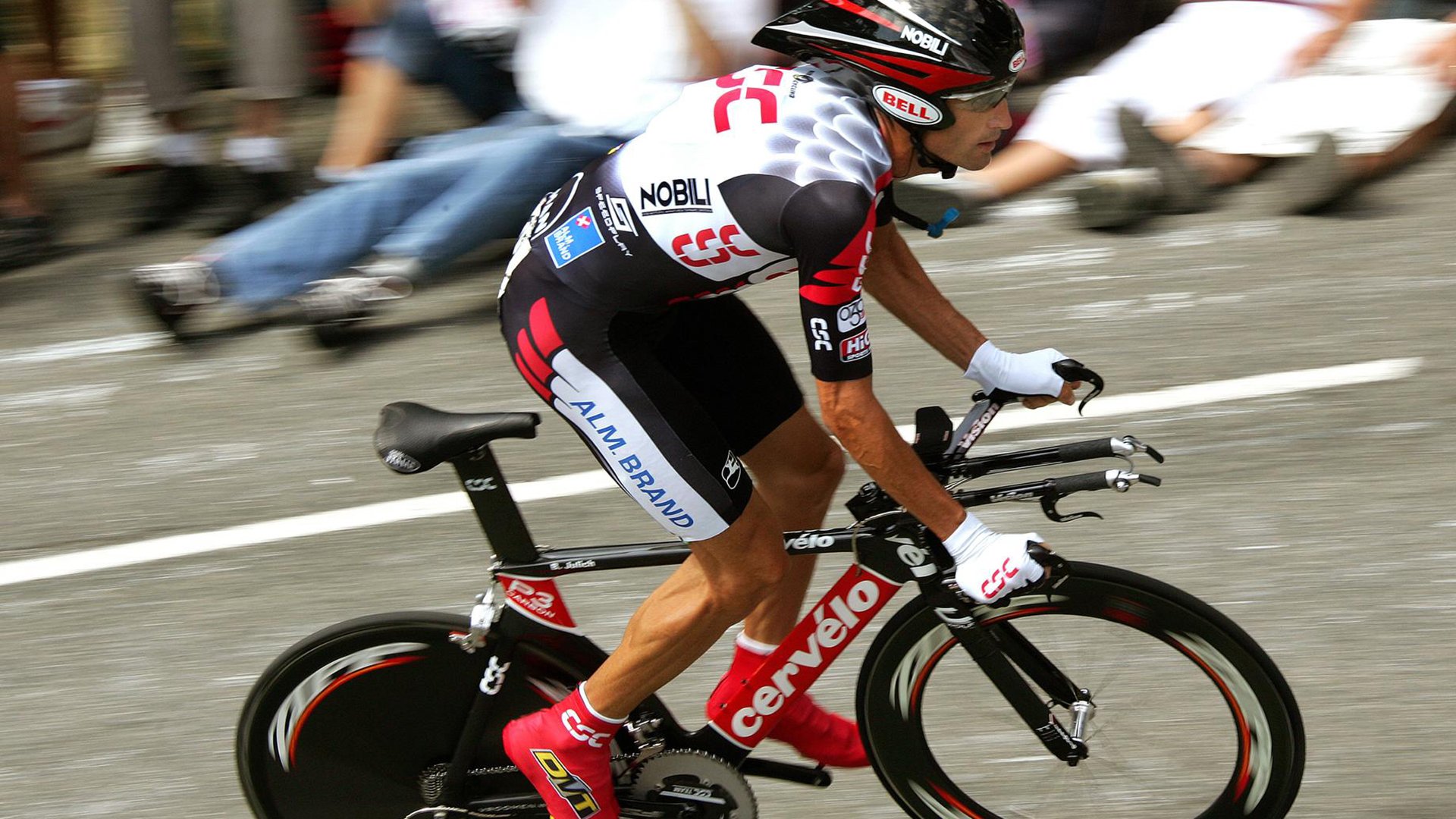 奥亚尔萨瓦尔导演罗马式征服，战术碾压铸就安菲尔德之夜