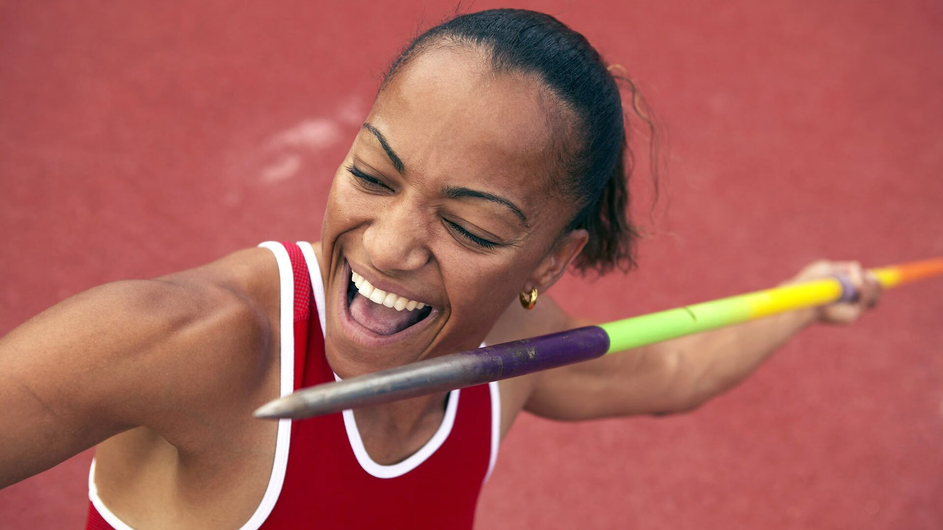 周冠宇关键制胜，迈凯伦横扫雷诺，一场技术与勇气的双重胜利